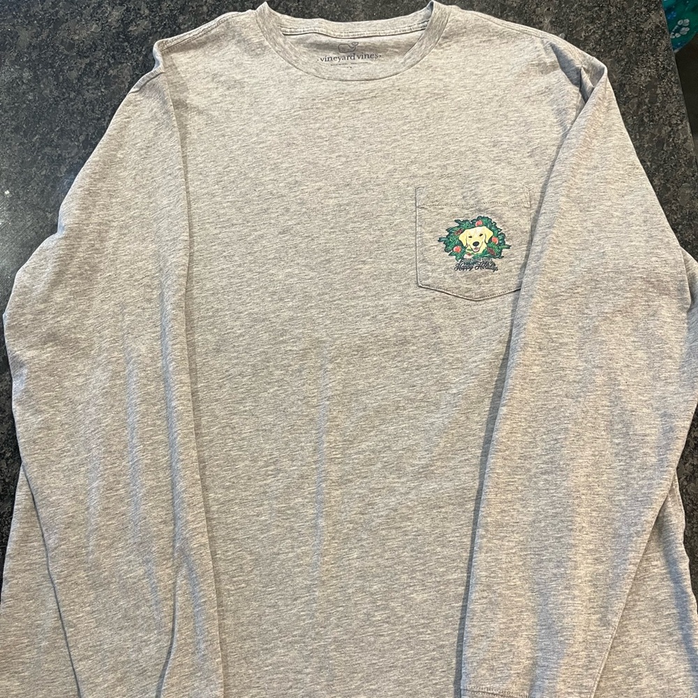 Vineyard Vines Holiday Yellow Lab Gray Long Sleeve Pocket Tee